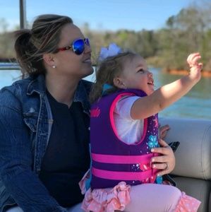 Meet your Posher, Christie